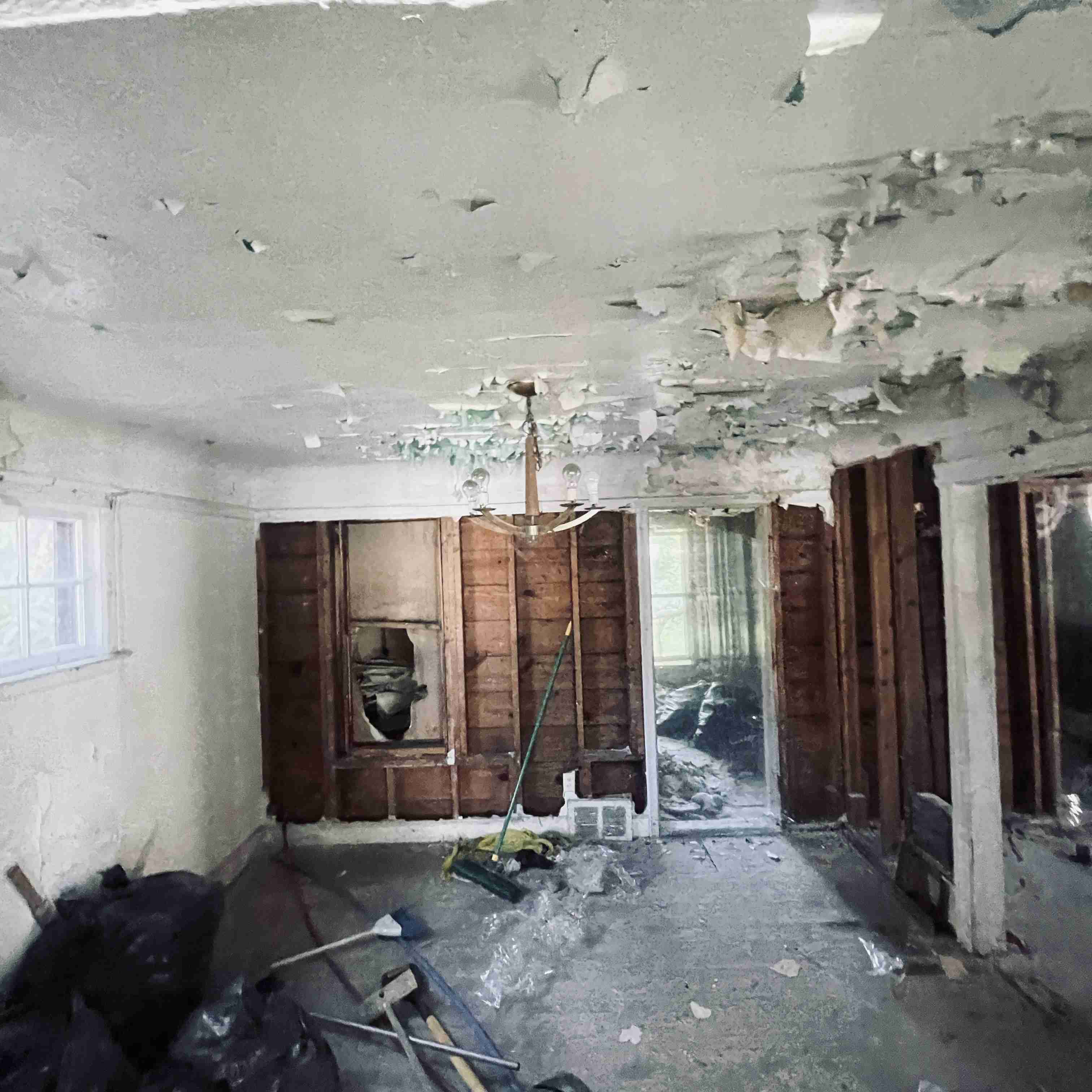 14910 Robson (54).jpg